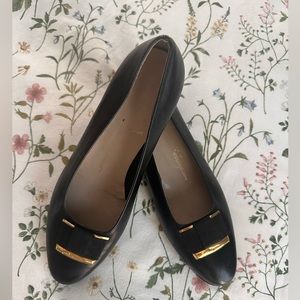 Vintage black Ferragamo leather flats